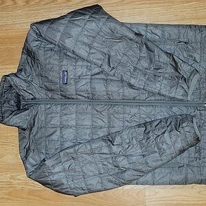 Patagonia Nano Men's Medium Gray Quilted Puffer Jacket